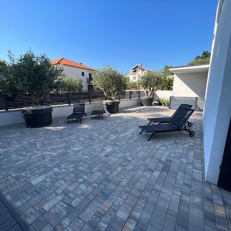 Apartmani Kumenat Биоград-на-Мору Экстерьер фото