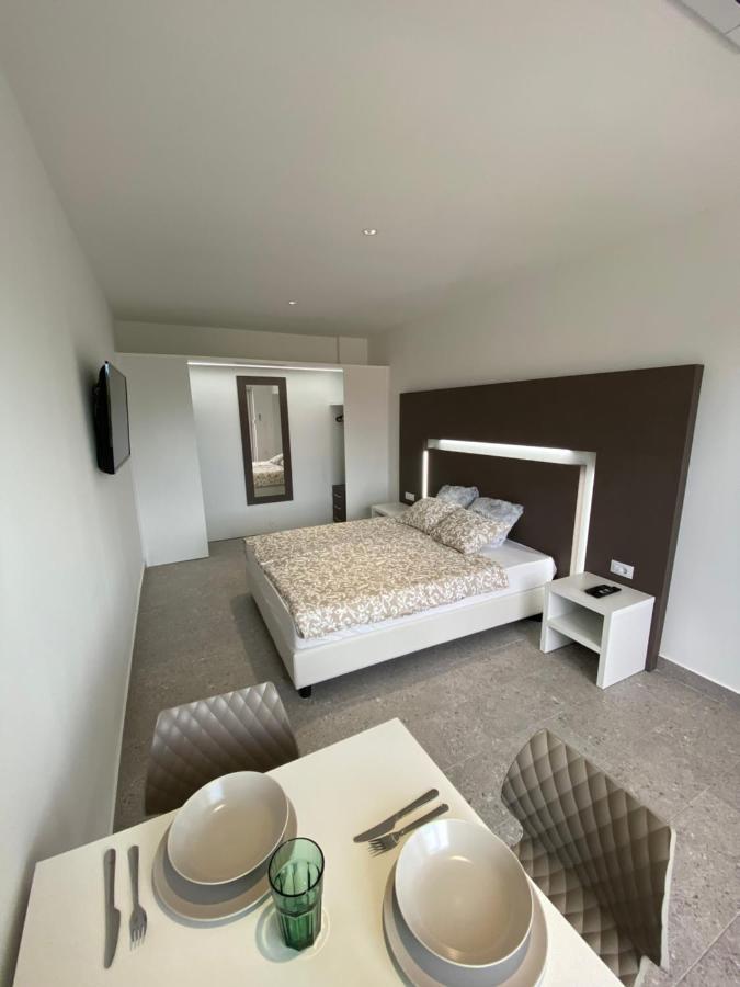 Apartmani Kumenat Биоград-на-Мору Экстерьер фото