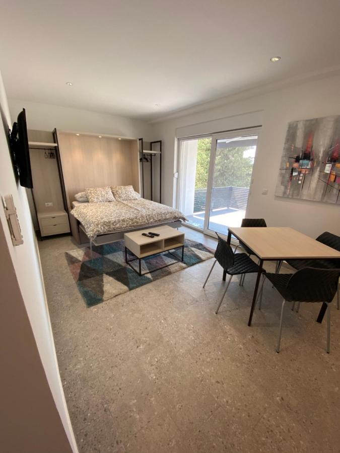 Apartmani Kumenat Биоград-на-Мору Экстерьер фото