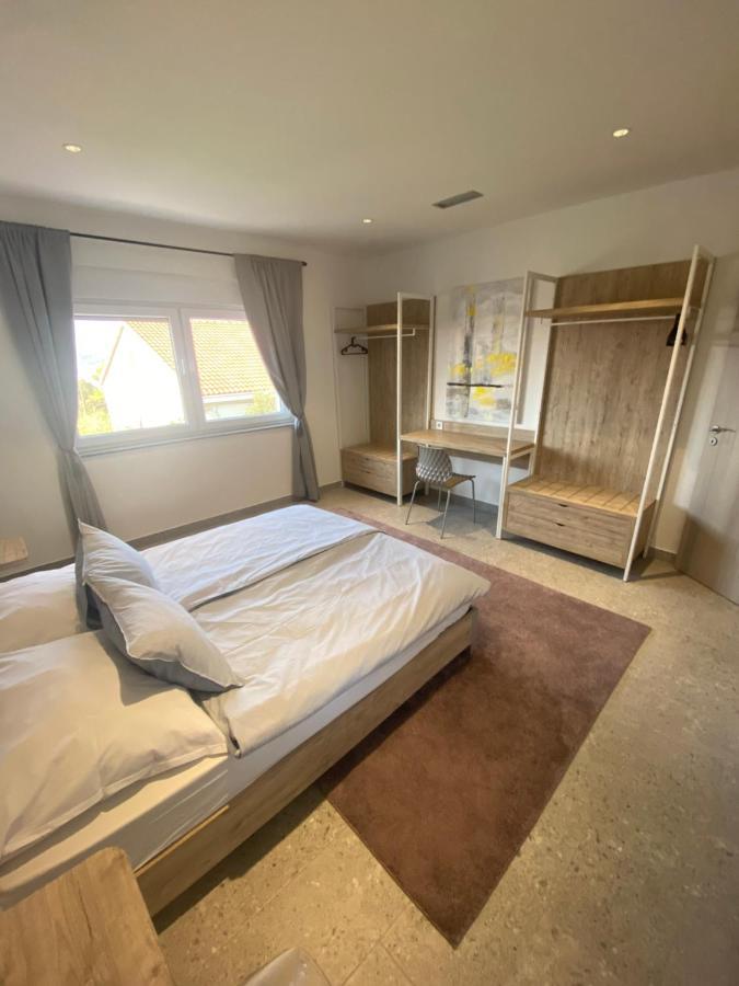 Apartmani Kumenat Биоград-на-Мору Экстерьер фото