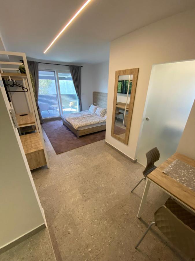 Apartmani Kumenat Биоград-на-Мору Экстерьер фото