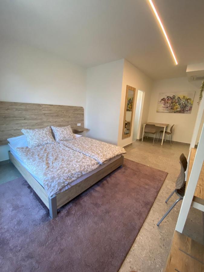 Apartmani Kumenat Биоград-на-Мору Экстерьер фото