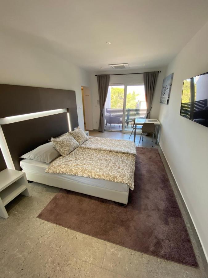 Apartmani Kumenat Биоград-на-Мору Экстерьер фото